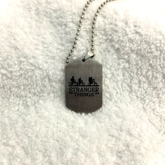 Stranger Things Dog Tag & Necklace - Picture 5 of 7